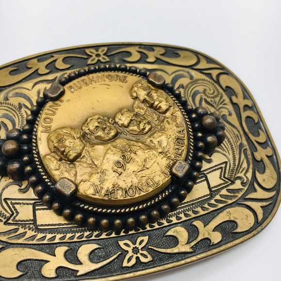 Gold  tone belt buckle Mount Rushmore 1927 - Picture 2 of 5